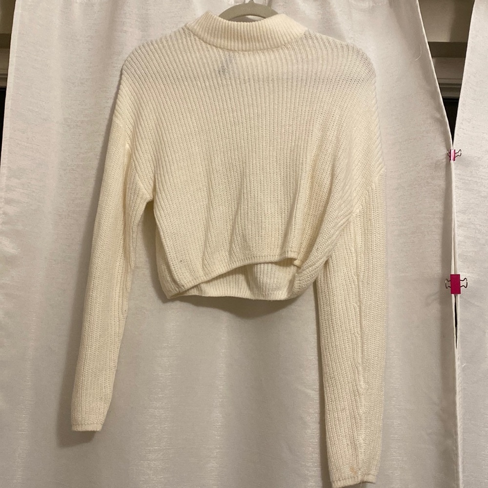 Divided, size M